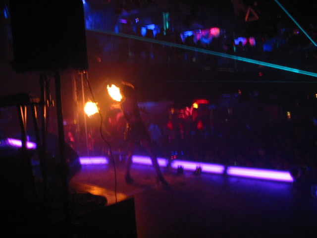 100-0041_IMG